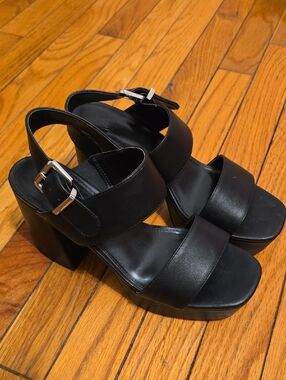 Urban Outfitters Black Chunky Platform Block Heel Sandals